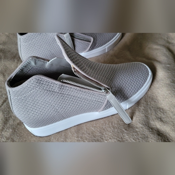 Steve Madden Click Wedge Sneakers - Gray - Size 8 M. - Picture 3 of 8